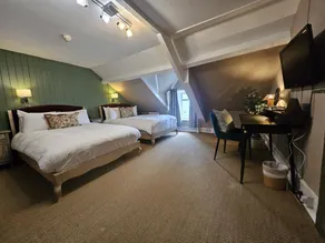 Cotswold Gardens Bed and Breakfast - Image 2