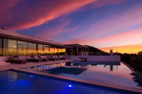 Seafront Villa in Cap Martinet near Destino Pacha - Image 3