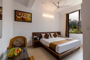 Hotel Indra Palace - Image 2
