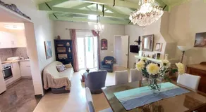 Niriides Apartments & Studio - Image 3