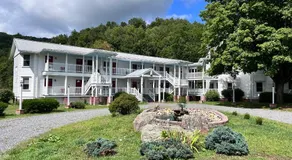 Mountain Quest Inn - Image 4