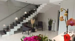 Oikos 9 Rooms and Suites - Image 2