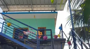 Kathoo's Lakeview Homestay - Image 4