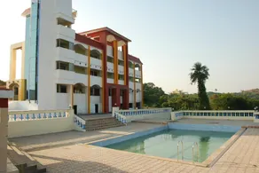 Cigad Hotel - Image 1
