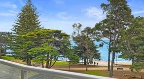 340 The Waves, The Esplanade, Cowes - Image 3