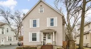 Cozy W Front Porch DT Libertyville near Naval Base - Image 5