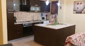 TAKIS HOUSE - Image 2