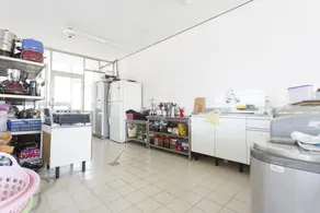 B House - Image 2