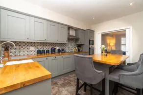 Homely and Modern Maisonette in Vibrant Bristol - Image 5