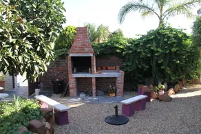 Port Elizabeth Guest House - Image 3