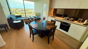 Yarra Accommodation Private Apartments & Ensuite Room with Stunning Yarra River & City Views - Image 4
