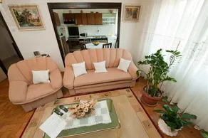 PATRICIA Three-Bedroom Apartment - Image 3