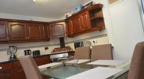 Four Bedroom Townhouse 12 Minutes Walk to Excel Exhibition Centre - Image 5