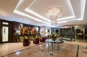 The George Hotel - Image 3