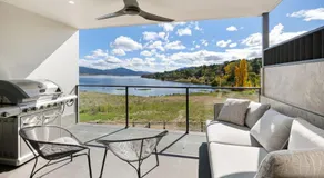 Lake Villavista - 4BR Luxury Lake Front Home l Pet Friendly l WiFi l BBQ - Image 2