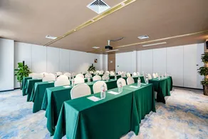 Luoyang Blue Water Bay Hotel - Image 3