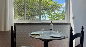 Leme de frente para o mar na Quadra Gourmet da Atlântica - Image 3