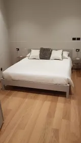 2-Bedroom Apartment in Alba with Free Parking and Air Conditioning - Image 5