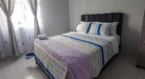 Habitación Privada en Kzona, Cerca al aeropuerto, Ideal para Escalas y Trámites - Image 5