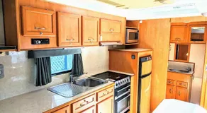 Cypress Caravan Stay - Image 4