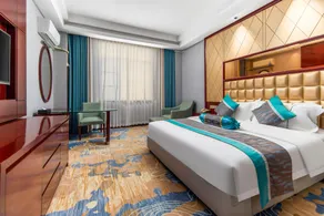 Anlu Phoenix Lake Hotel - Image 2