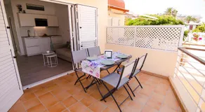 Deluxe Apartment. 50 meters Beach - Image 5
