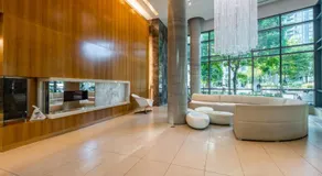 High-Rise Condo with CN Tower View - Balcony - Free Parking - Downtown Toronto - Image 3