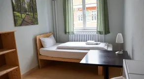 albgut GmbH - Übernachten im Kulturdenkmal Altes Lager in der ehemaligen Offiziersunterkunft SO1 - Image 3