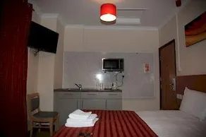 Grove Apartments - Image 5