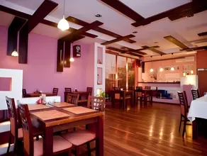 Hotel 1 - Image 4
