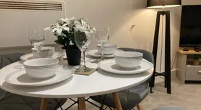 Garden Flat in City Centre with Parking - Image 4
