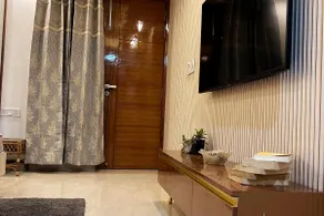 10 Min to Airport: Cozy Studio: Kitchenette & Bath - Image 4
