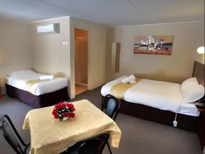 Murray Gardens Motel - Image 2