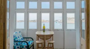 SeaFront Apartment In Valletta - Image 4