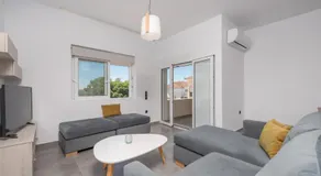 Babos Apartment - Image 5
