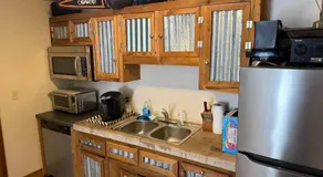 Red Roof Lodge - Image 4