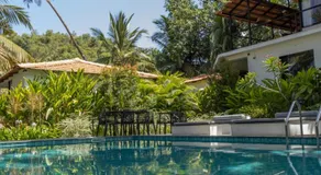 Pont Bleu Suites - boutique hotel -Riverside & Pool - Image 5