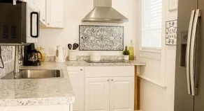 Modern Room in Shared Apartment Near NYC - Image 3