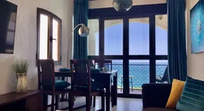 Appartement entièrement équipé avec piscine, internet haut débit et jardin | Vue plage | À côté de la plage | Idéal pour le télétravail - Image 2