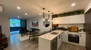 Urban Retreat Homestay - Shared Apartment with Queen Bed and Private Ensuite - Image 5