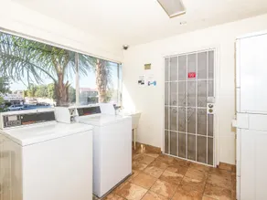 Sea Rock Inn - Los Angeles - Image 4