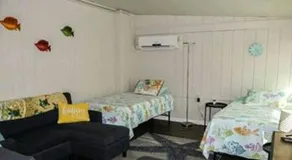 Beach Getaway half mile from the beach with fenced yard - Image 4