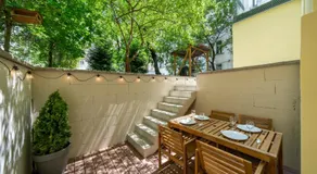 Downtown - Apart Hotel Zborovska - Image 5