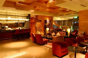 Grand Forward Hotel - Image 2