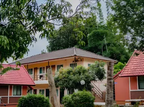 Rockwood house Resort and Thai massage ร็อควู้ด เฮาส์ รีสอร์ท แอนด์ ทรงวาดนวดแผนไทยเพื่อสุขภาพ และสปา - Image 4