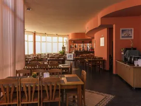 Sun City Hotel - Image 4