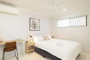 Smart Suites Self Check-in Apartments - 16 Freney - Image 2