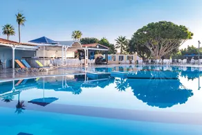 Atlantis Hotel - Image 2
