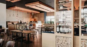 Molto Bene Hotel & Restaurant - Image 2