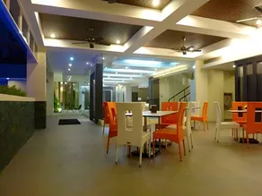Circle Inn - Iloilo City Center - Image 3